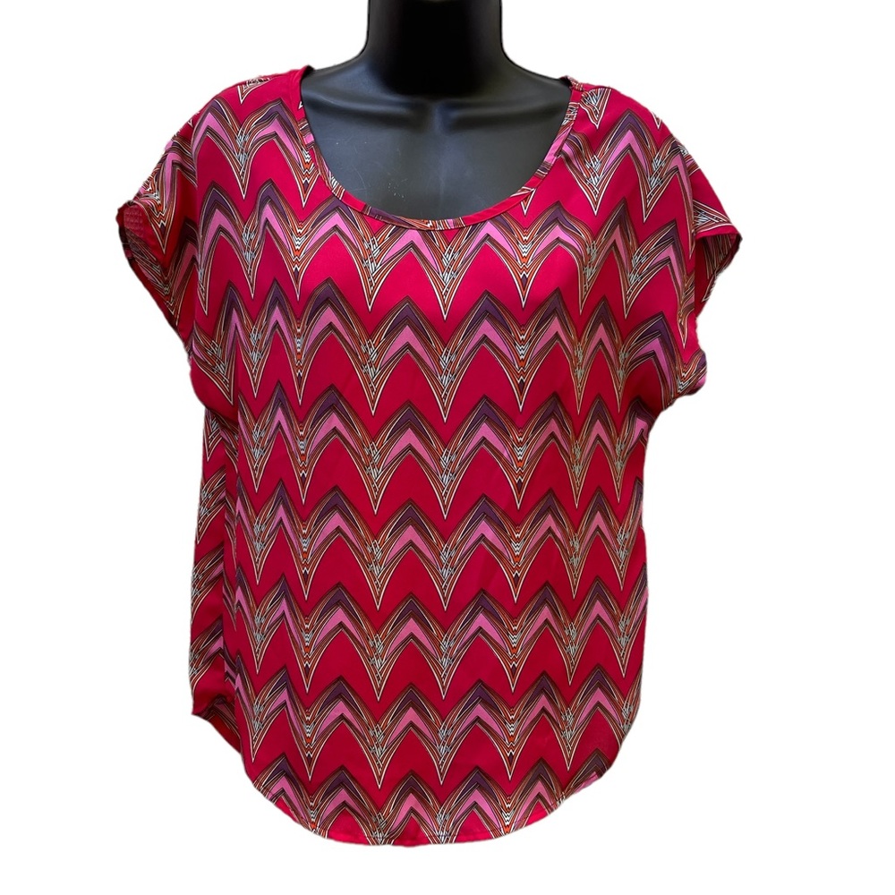 Fun to Fun size small short sleeve shirt